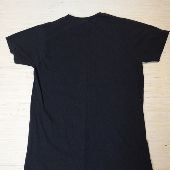 Civil Clothing “Celebrate Difference” Graphic Tee Men’s Medium Black Red Statue - Picture 4 of 6